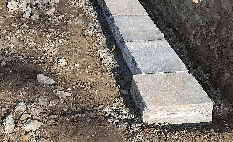 Gartenmauer aus Betonsteinen