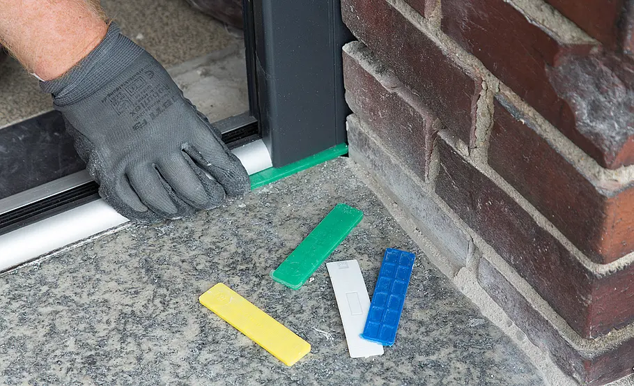 Neue Eingangstür montieren