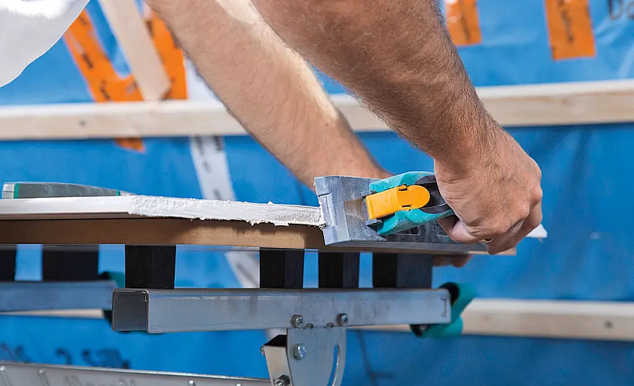 Dachstuhl mit Trockenbauplatten verkleiden