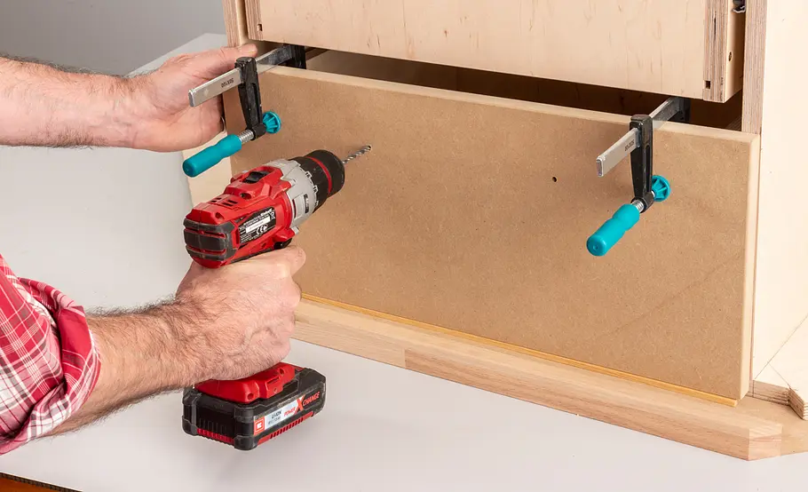 Werkstattschrank mit Maschinenrondell bauen
