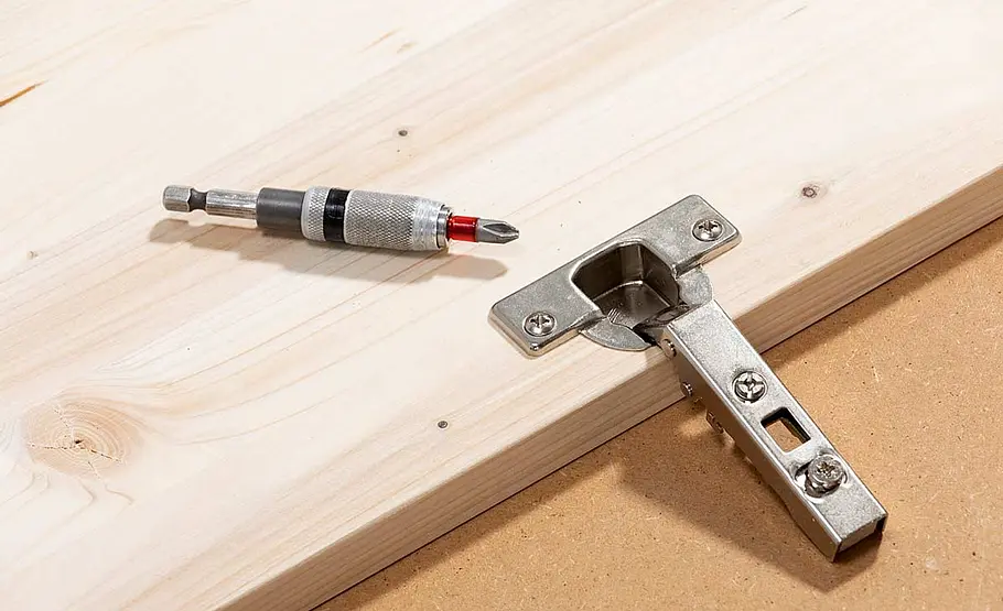 Schrank für unter die Treppe bauen