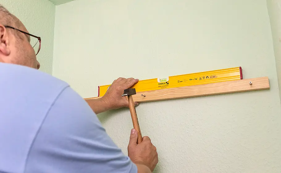 Schrank über Türrahmen bauen