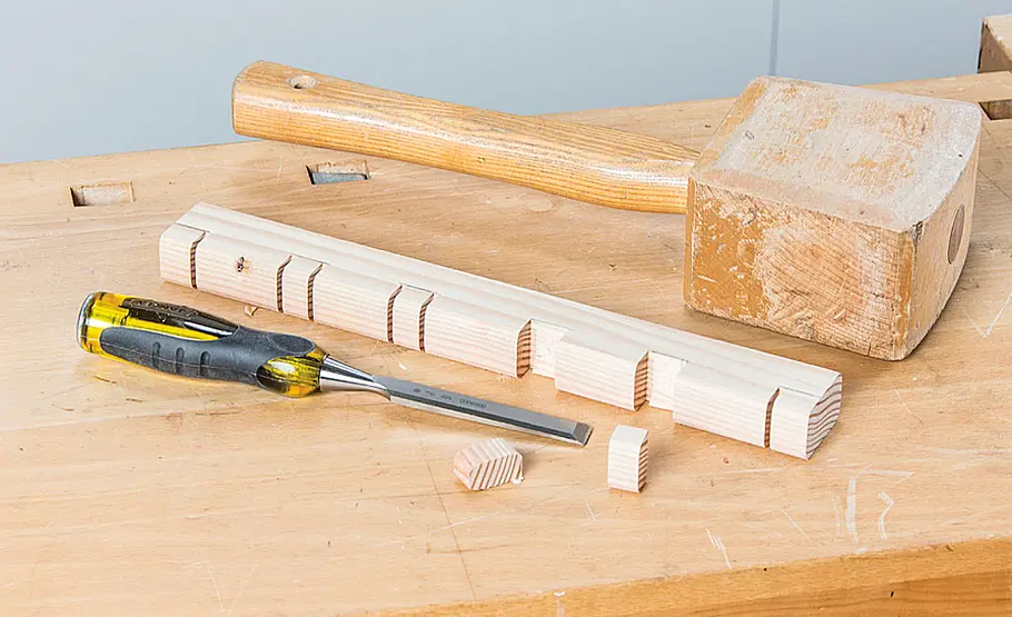 Praktisches Holzregal für den Garten selber bauen