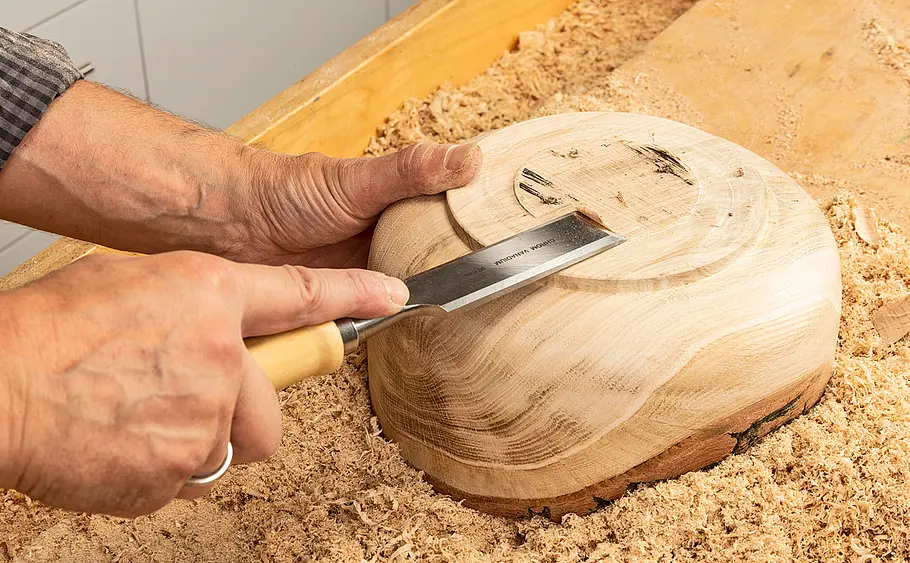 Anleitung: Holzschüssel aus Baumstamm drechseln