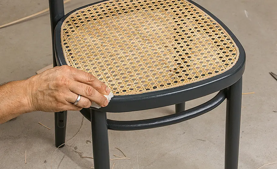 Stuhlgeflecht reparieren