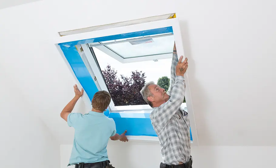 Velux Dachfenster mit Verdunkelungsrollo einbauen