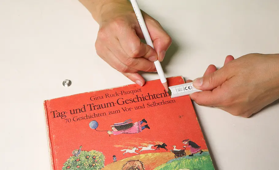 Kinderbuch-Schlüsselbrett bauen