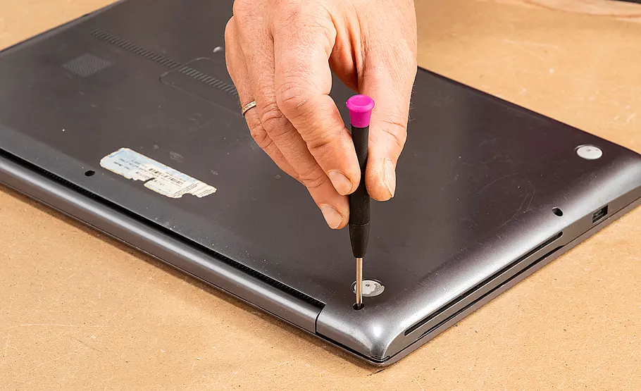 Notebook demontieren