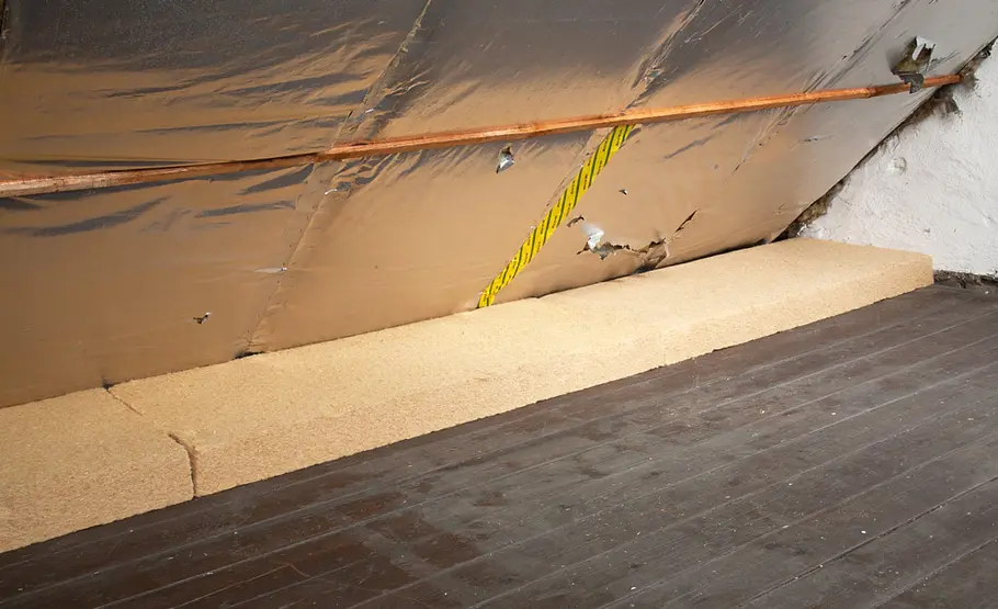 Dachboden dämmen mit Holzfaserplatten
