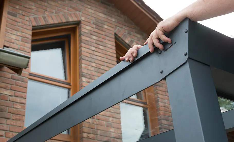 Terrassenüberdachung aus Alu und Glas bauen