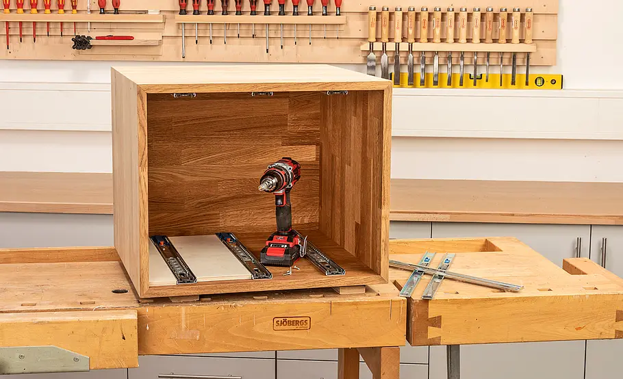 Bürotisch aus Eichenholz bauen