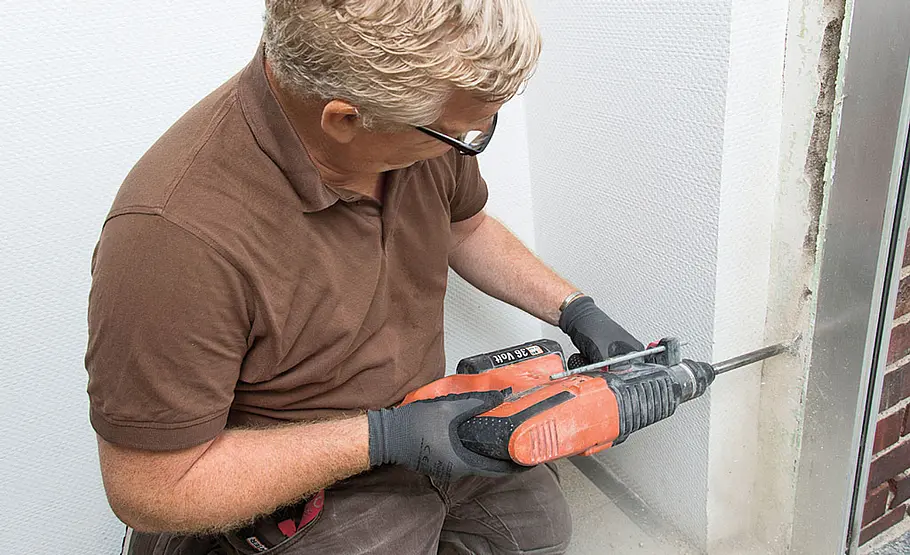 Haustür aus Aluminium einbauen