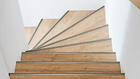 Holztreppe mit Laminat verkleiden - Foto: sidm / CK Holztreppe mit Laminat verkleiden - Foto: sidm / CK