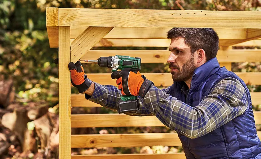 Holzlager bauen Brennholzunterstand bauen