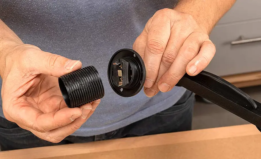 Leuchte aus Diarahmen bauen