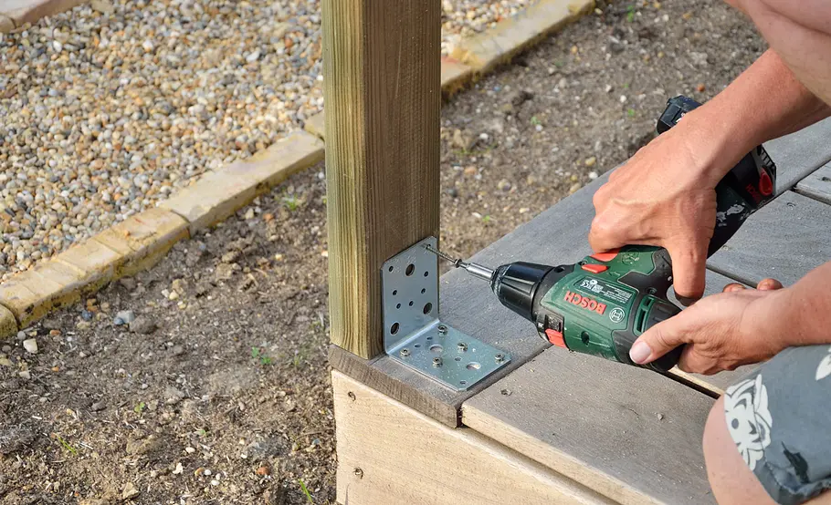 Luftige Pergola aus Holz selber bauen