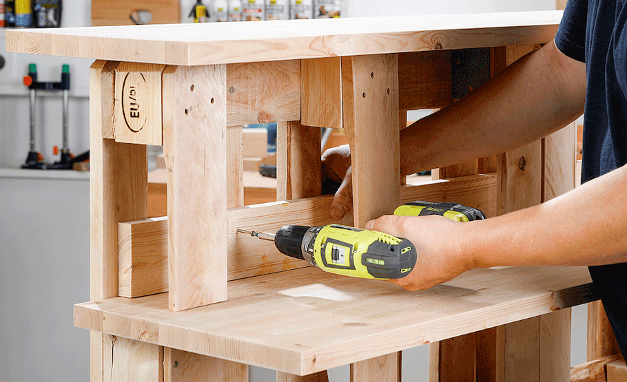 Hausbar Regal bauen