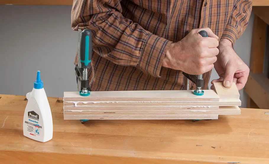Holzhocker