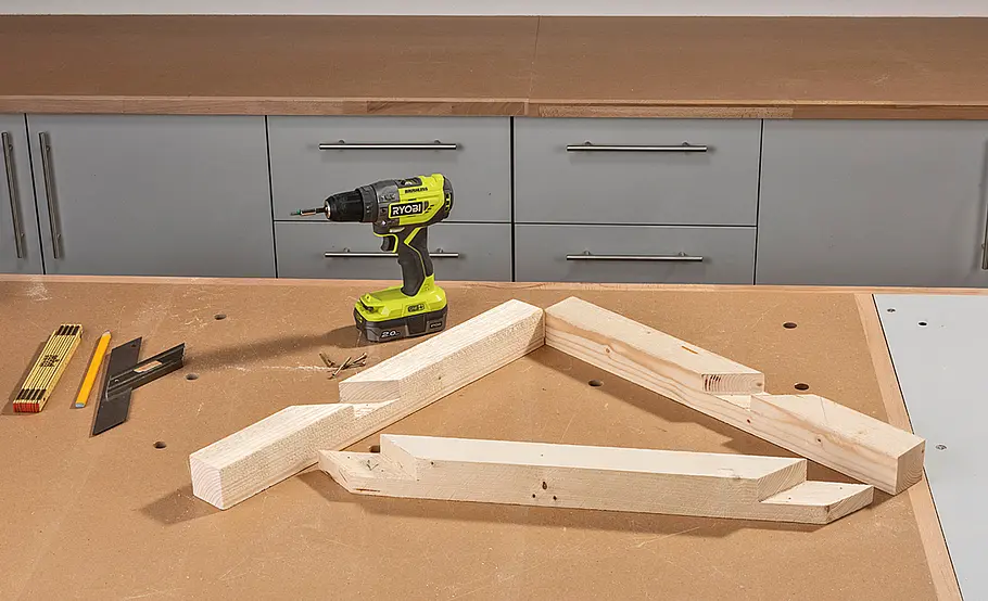 Outdoor Hundehaus mit Dach bauen
