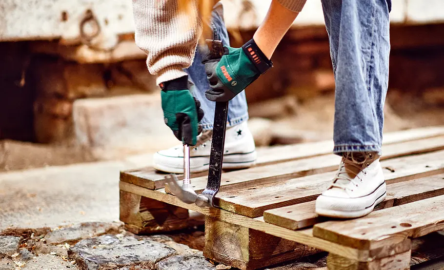 Anleitung: Gewürzregal aus Paletten-Holz bauen
