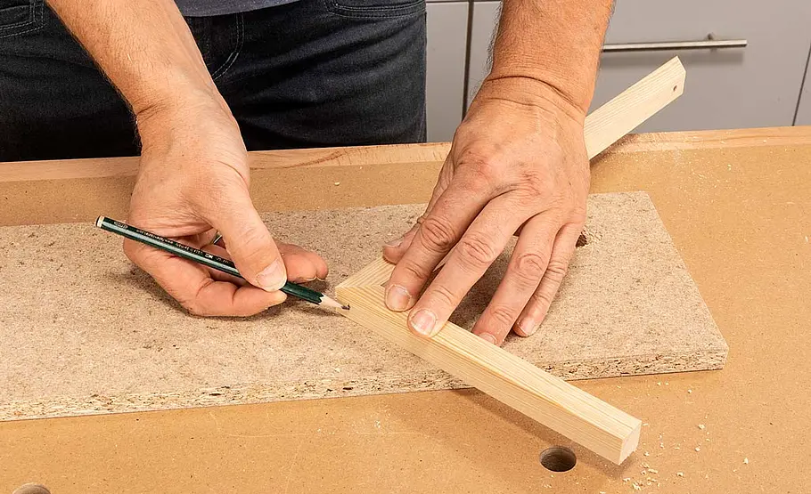 Leuchte aus Diarahmen bauen
