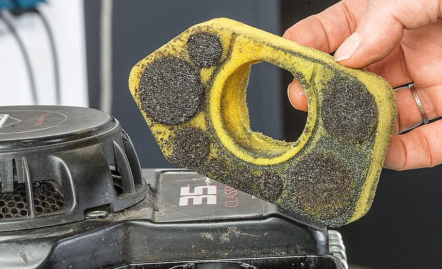 Rasenmäher Reparatur: Motorwartung