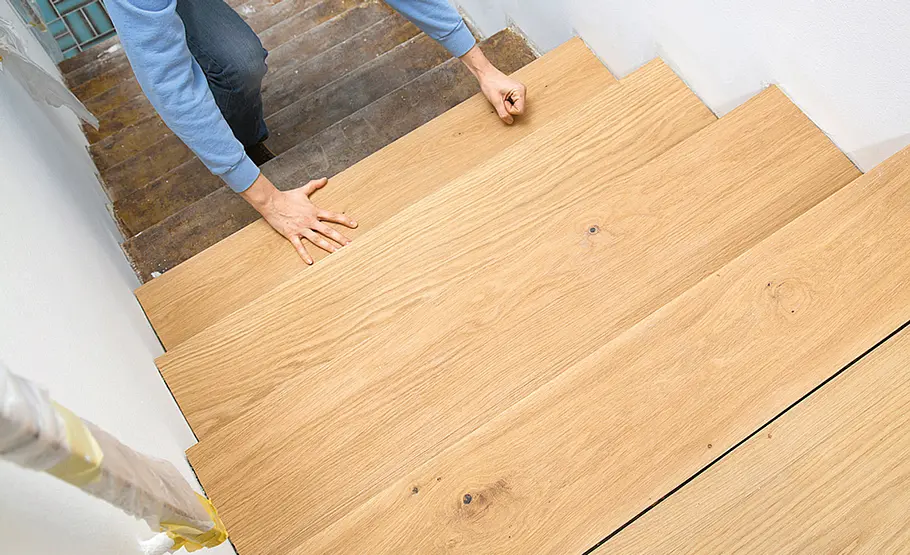 Parkett auf Treppe verlegen