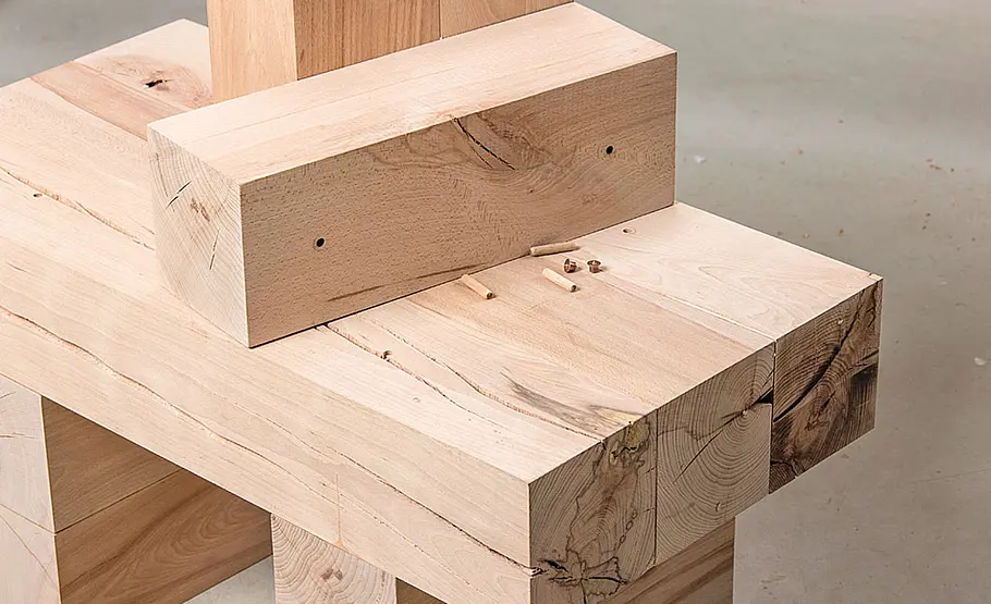 Waschplatz aus Holzbalken bauen