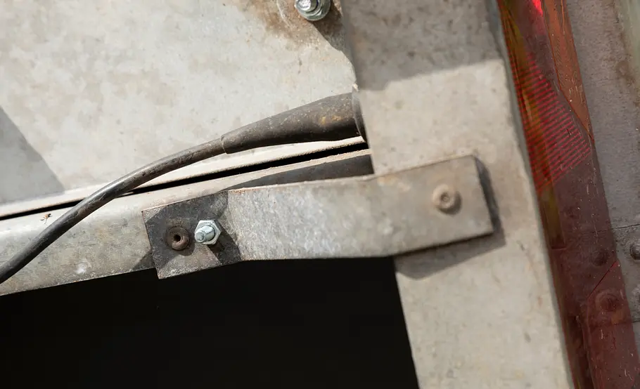 Anhänger reparieren