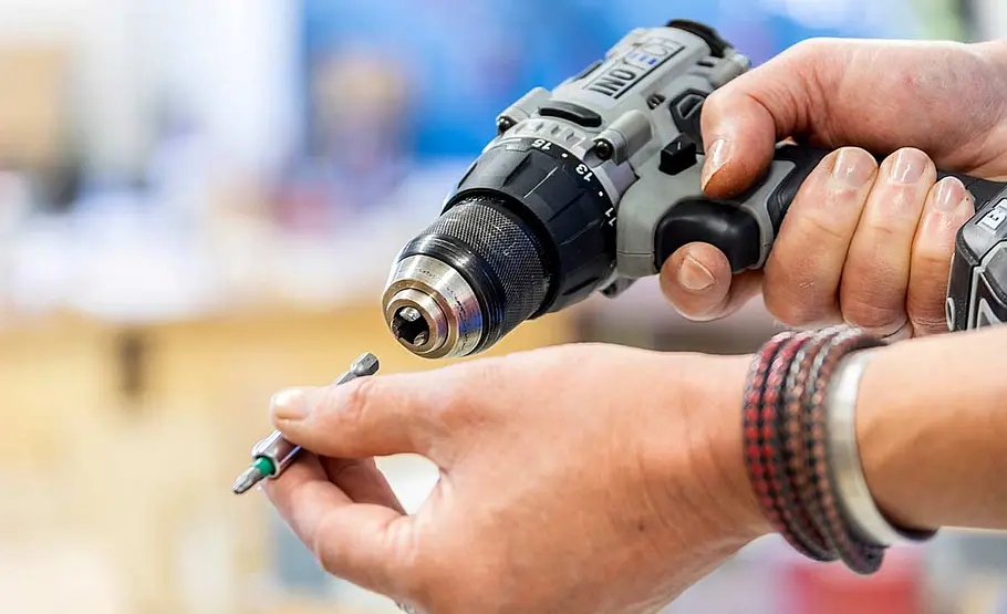 Akkuschrauber reparieren