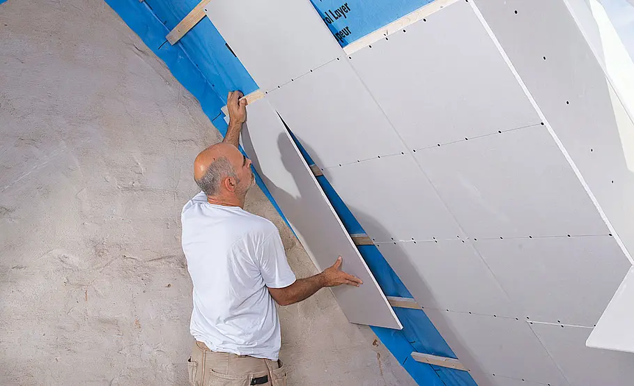 Dachstuhl mit Trockenbauplatten verkleiden