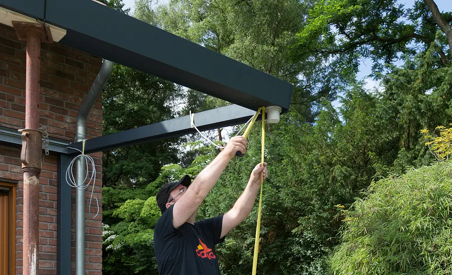 Terrassenüberdachung aus Alu und Glas bauen