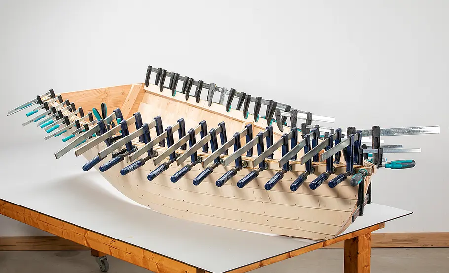 Hochbeet-Boot bauen