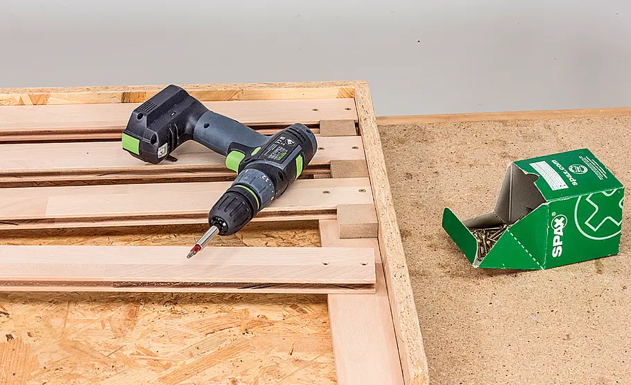 Werkzeugaufhängung aus Holz selber bauen