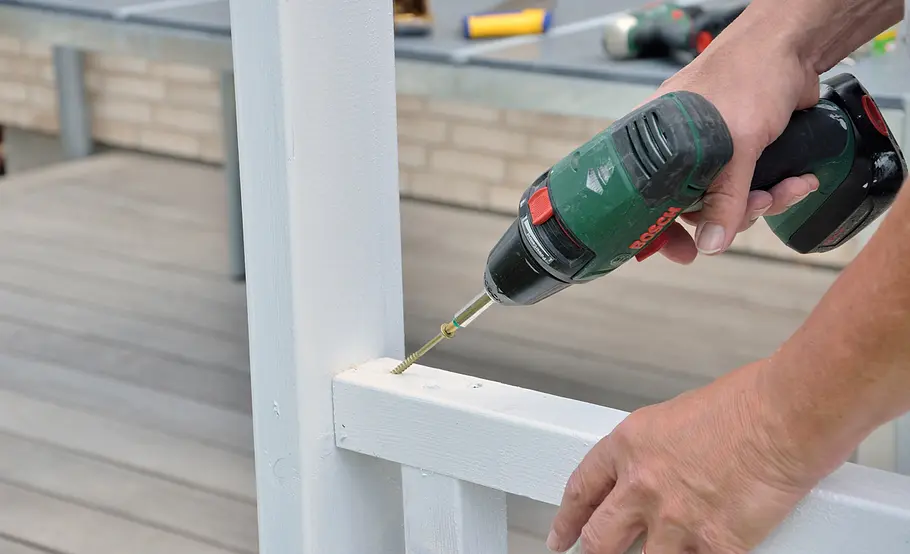 Luftige Pergola aus Holz selber bauen