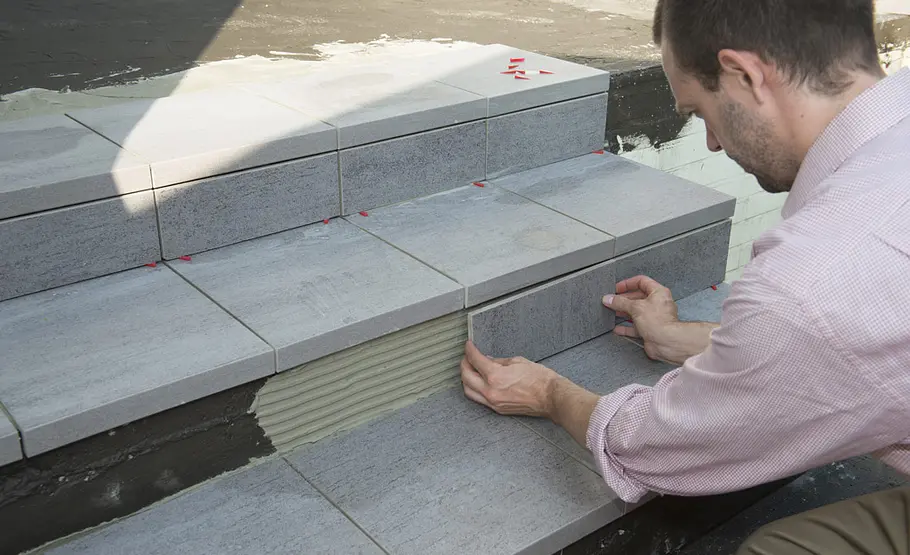 Treppe vor der Haustür betonieren