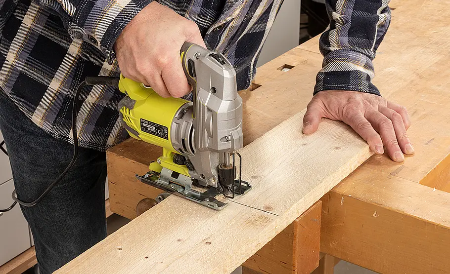 Hocker aus Beton und Holz bauen