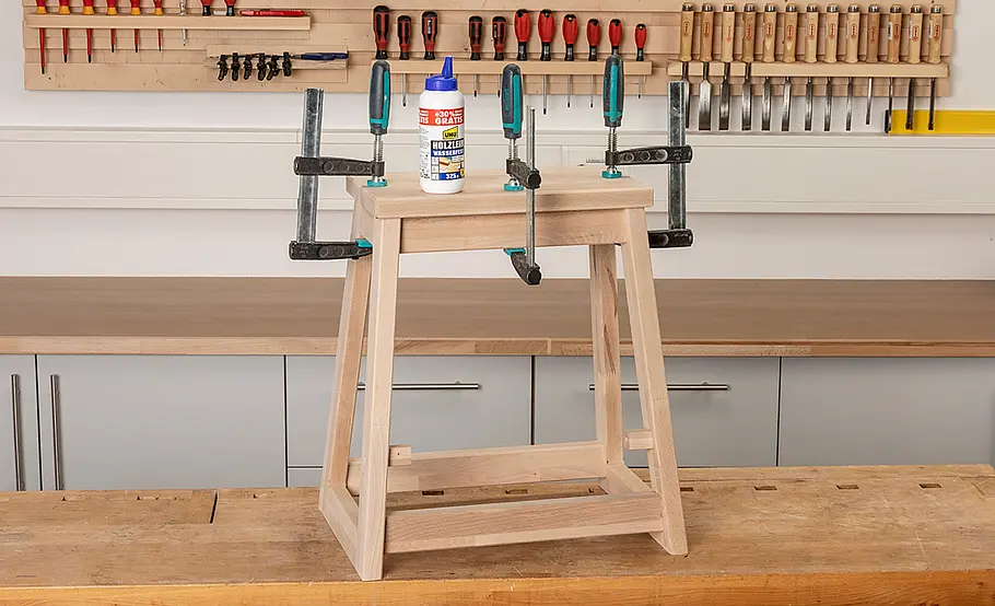 Klappbaren Treppenhocker bauen