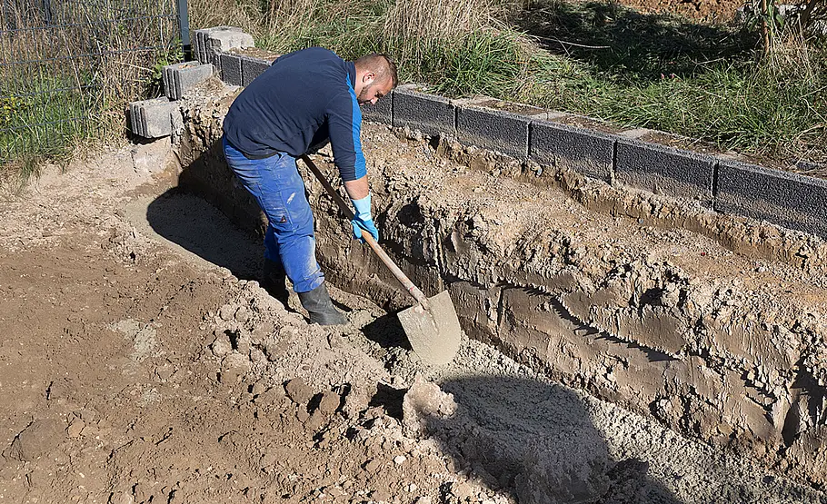 Gartenmauer aus Betonsteinen