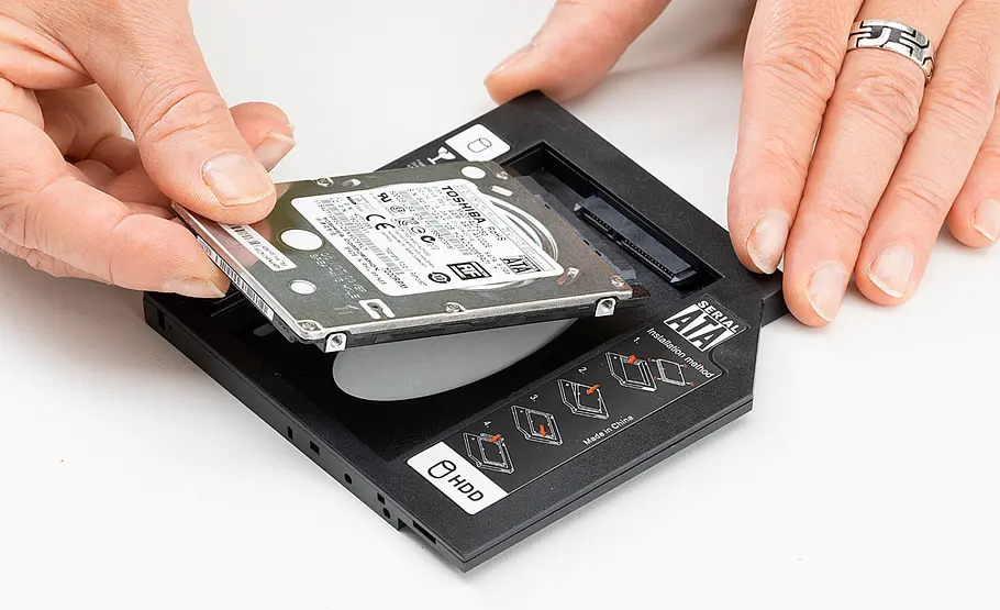DVD-Laufwerk durch Laptop Festplatte ersetzen