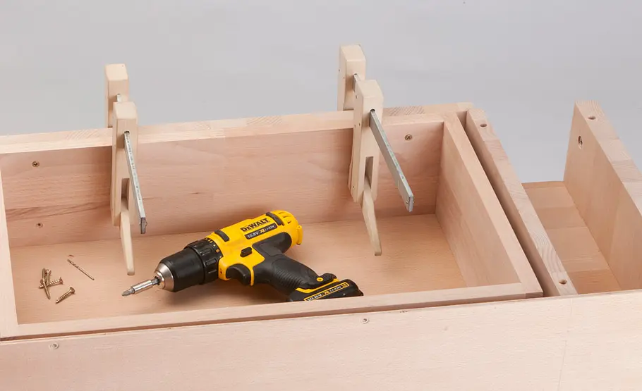Sideboard mit Schwenk-Theke