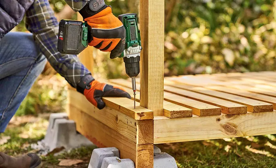 Holzlager bauen Brennholzunterstand bauen