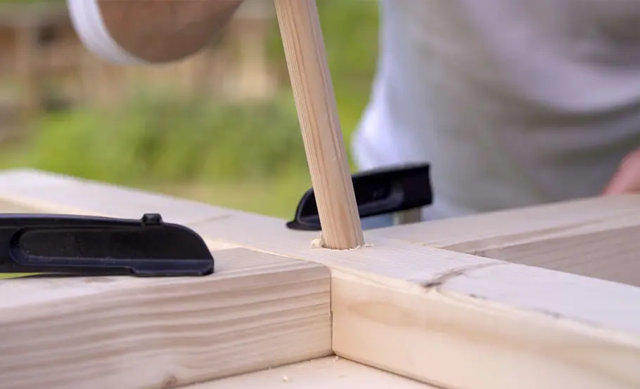 Ring-Wurfspiel aus Holz bauen