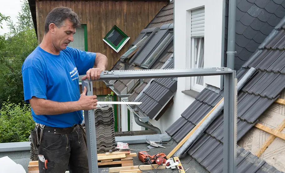 Velux Dachfenster mit Verdunkelungsrollo einbauen