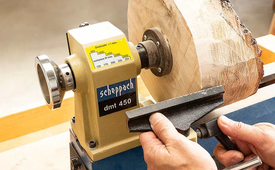 Anleitung: Holzschüssel aus Baumstamm drechseln