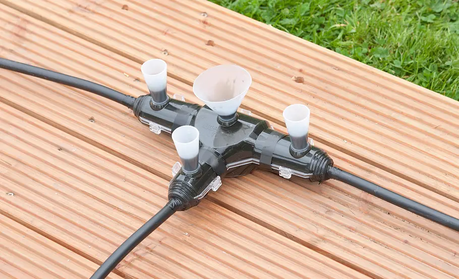 Stromkabel im Garten verlegen