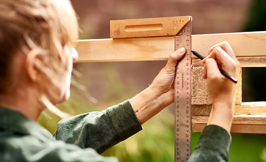 Bauanleitung für Kinder-Hochbett aus Paletten und Tennisnetz