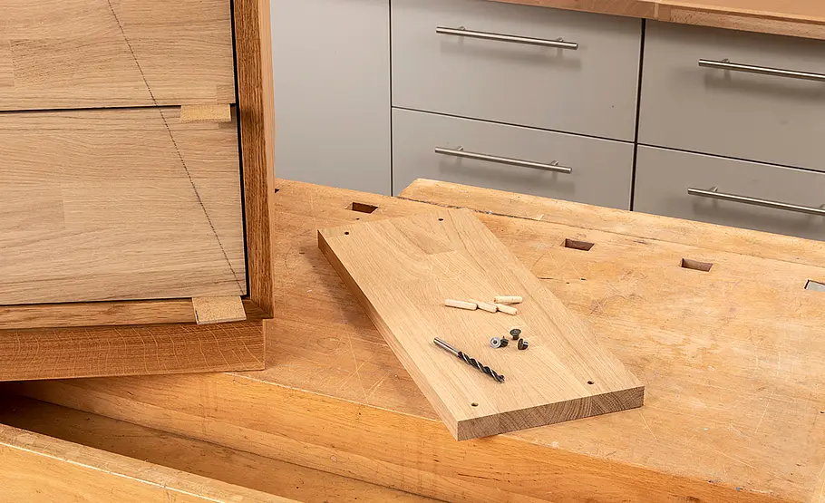Bürotisch aus Eichenholz bauen