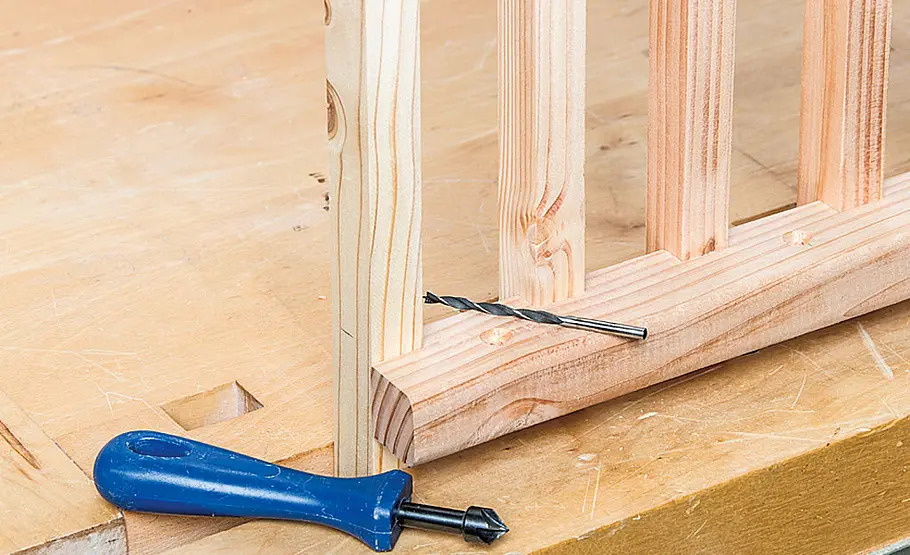 Praktisches Holzregal für den Garten selber bauen