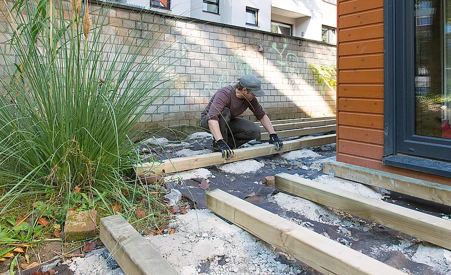 Terrassendielen aus Lärche verlegen